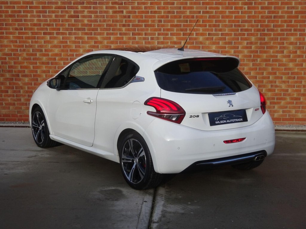 Used Peugeot 208 2017 for sale - 76539635: Photo 6