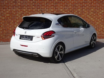 Used Peugeot 208 2018 for sale - 79442846: Photo
