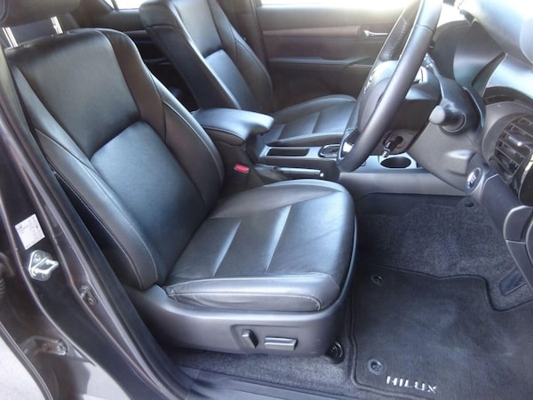 Used Toyota Hilux 2023 for sale - 75444582: Photo 15