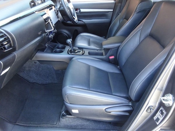 Used Toyota Hilux 2023 for sale - 75444582: Photo 18