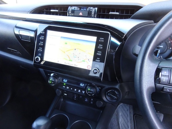 Used Toyota Hilux 2023 for sale - 75444582: Photo 23