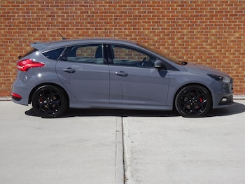 Used Ford Focus 2017 for sale - 79160039: Photo
