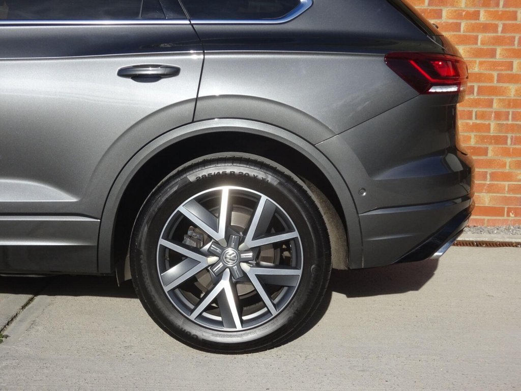 Used Volkswagen Touareg 2018 for sale - 76350576: Photo 13