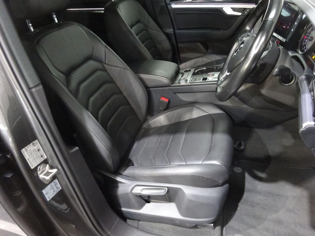 Used Volkswagen Touareg 2018 for sale - 76350576: Photo 15