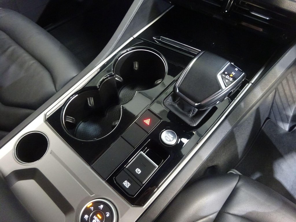 Used Volkswagen Touareg 2018 for sale - 76350576: Photo 23