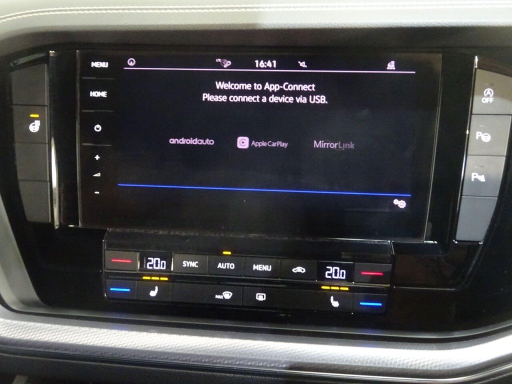 Used Volkswagen Touareg 2018 for sale - 76350576: Photo 31