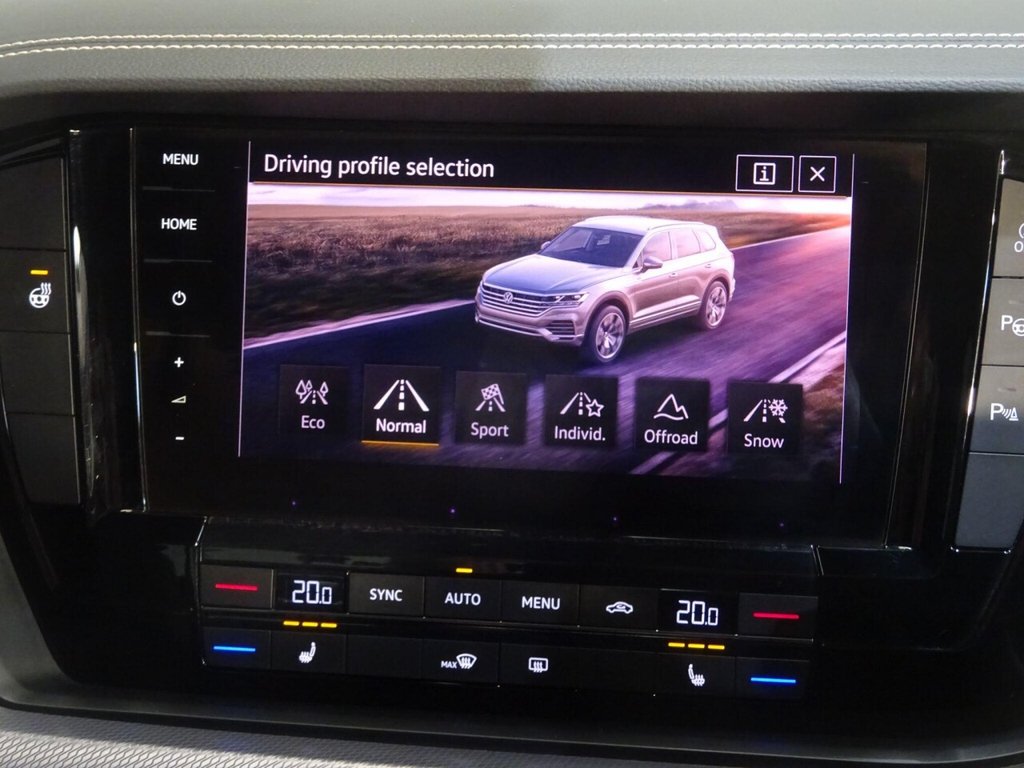 Used Volkswagen Touareg 2018 for sale - 76350576: Photo 32