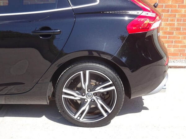 Used Volvo V40 2018 for sale - 75444568: Photo 13