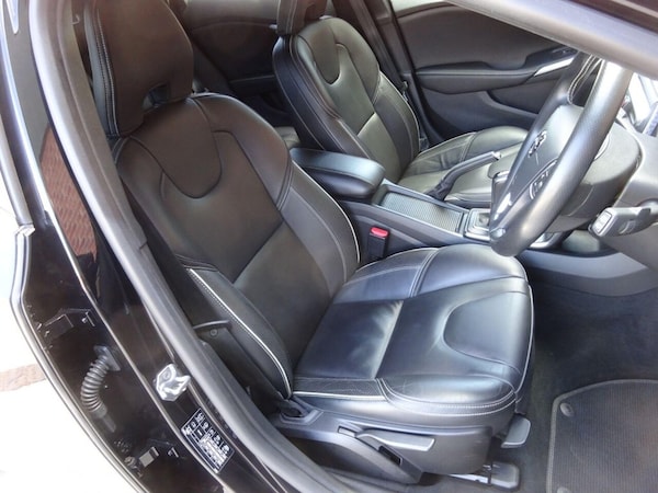 Used Volvo V40 2018 for sale - 75444568: Photo 15