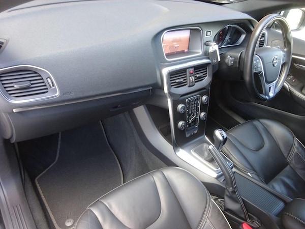 Used Volvo V40 2018 for sale - 75444568: Photo 17