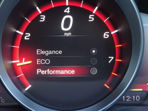 Used Volvo V40 2018 for sale - 75444568: Photo 33