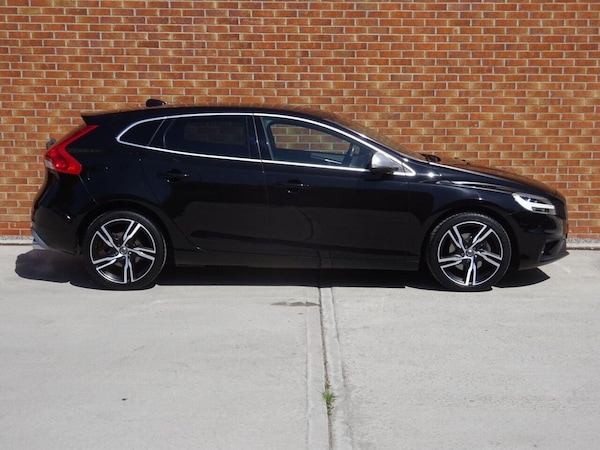 Used Volvo V40 2018 for sale - 75444568: Photo 3