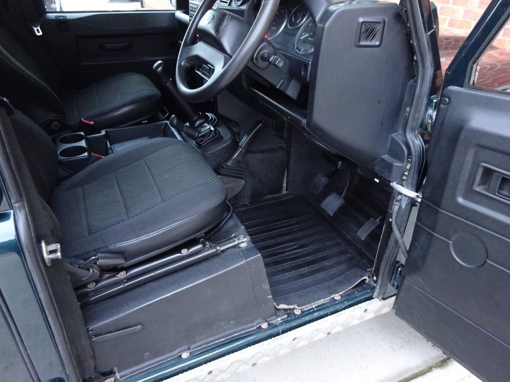 Used Land Rover Defender 2016 for sale - 78181119: Photo 19