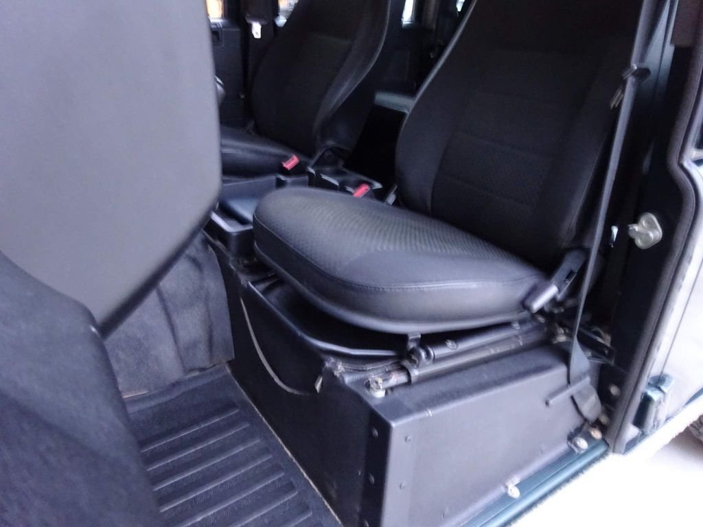 Used Land Rover Defender 2016 for sale - 78181119: Photo 24