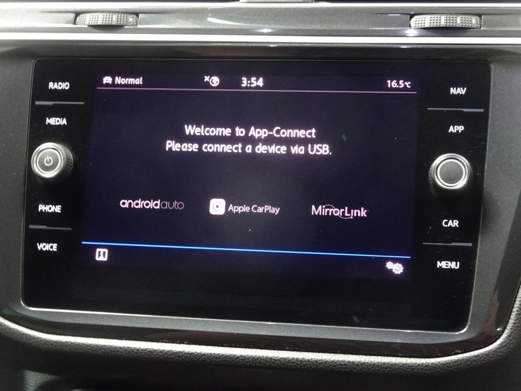 Used Volkswagen Tiguan 2020 for sale - 76098131: Photo 28