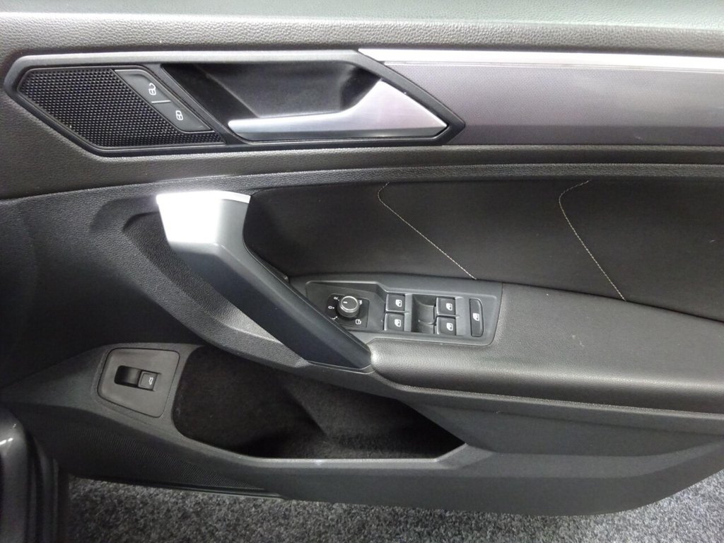 Used Volkswagen Tiguan 2020 for sale - 76098131: Photo 37