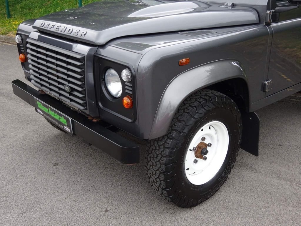 Used Land Rover Defender 2016 for sale - 76202841: Photo 10