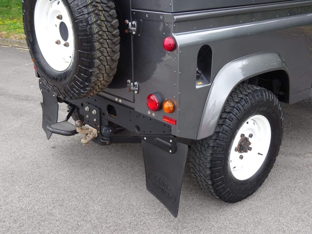 Used Land Rover Defender 2016 for sale - 76202841: Photo 12