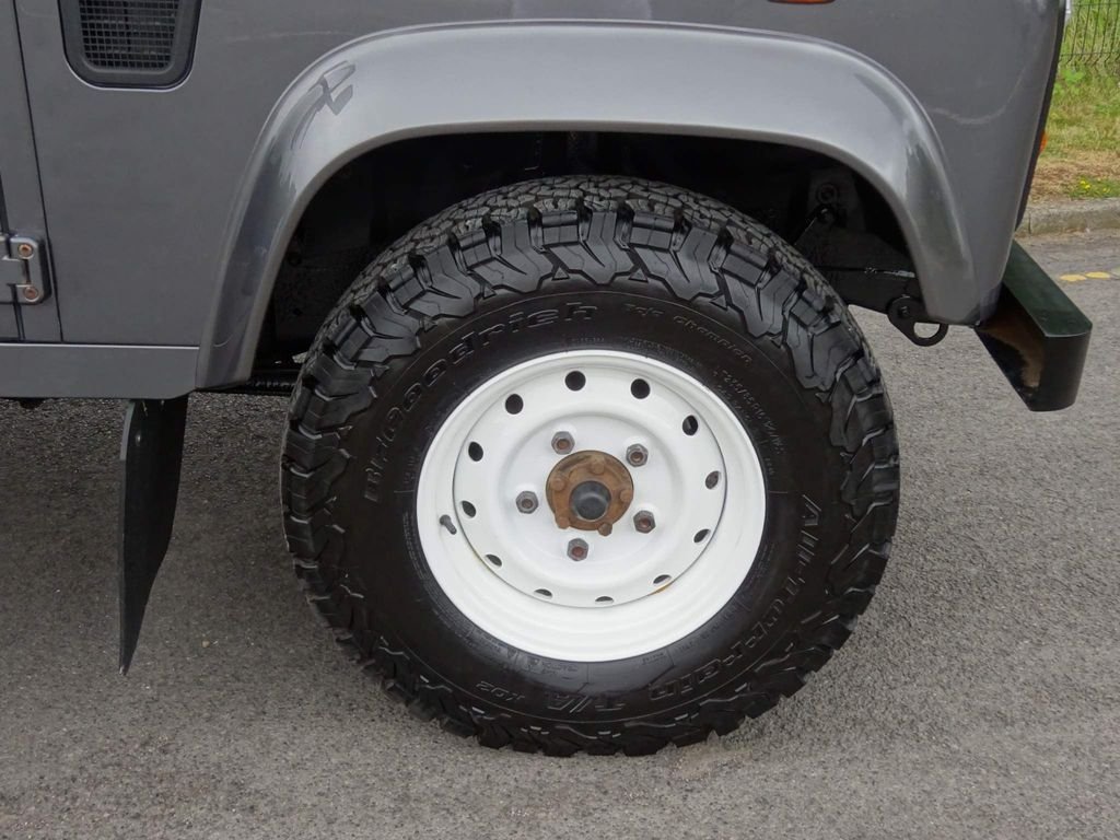 Used Land Rover Defender 2016 for sale - 76202841: Photo 15