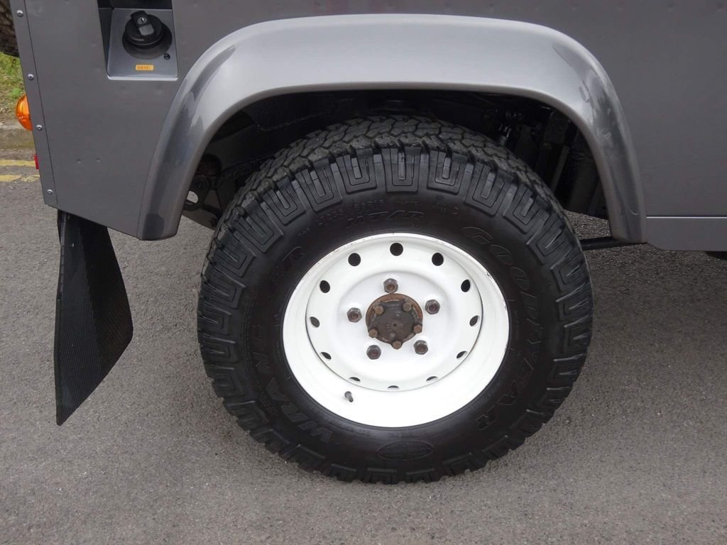 Used Land Rover Defender 2016 for sale - 76202841: Photo 17