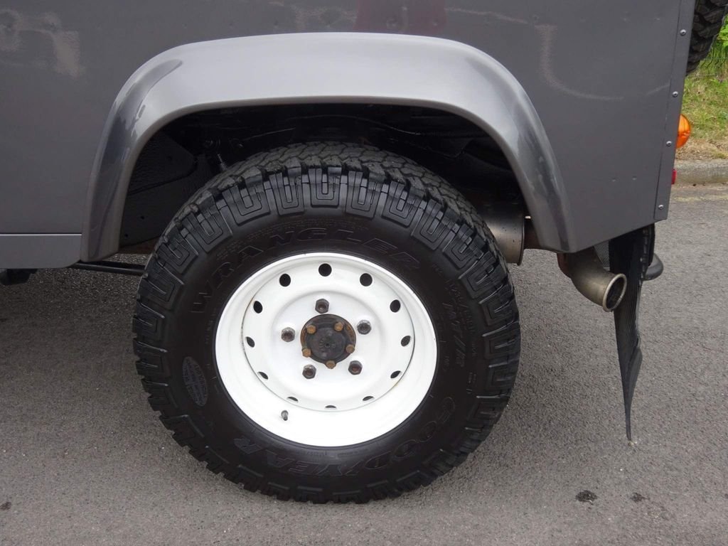 Used Land Rover Defender 2016 for sale - 76202841: Photo 18