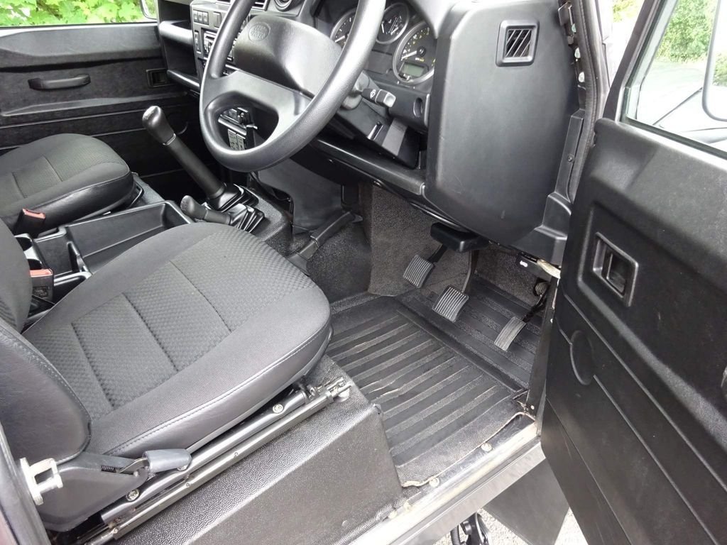 Used Land Rover Defender 2016 for sale - 76202841: Photo 19