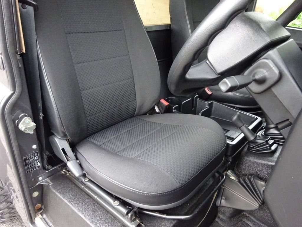 Used Land Rover Defender 2016 for sale - 76202841: Photo 20