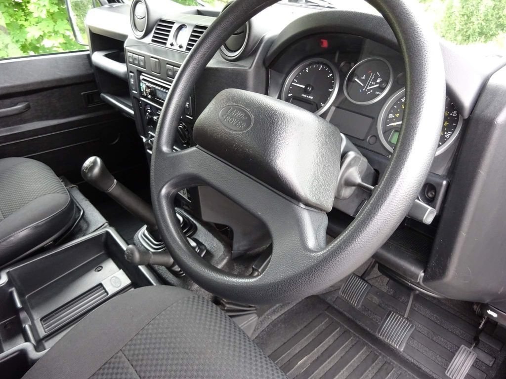 Used Land Rover Defender 2016 for sale - 76202841: Photo 28