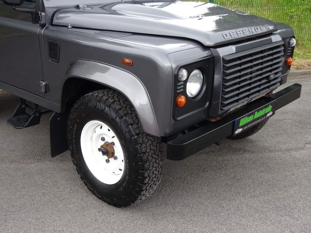 Used Land Rover Defender 2016 for sale - 76202841: Photo 9