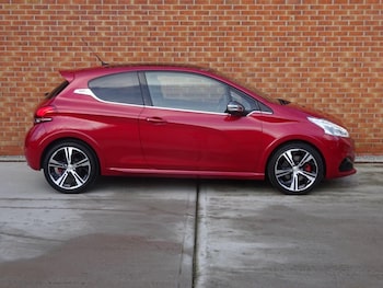 Used Peugeot 208 2017 for sale - 77263322: Photo