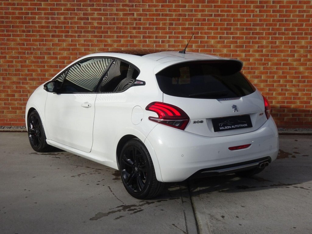 Used Peugeot 208 2018 for sale - 77850129: Photo 6