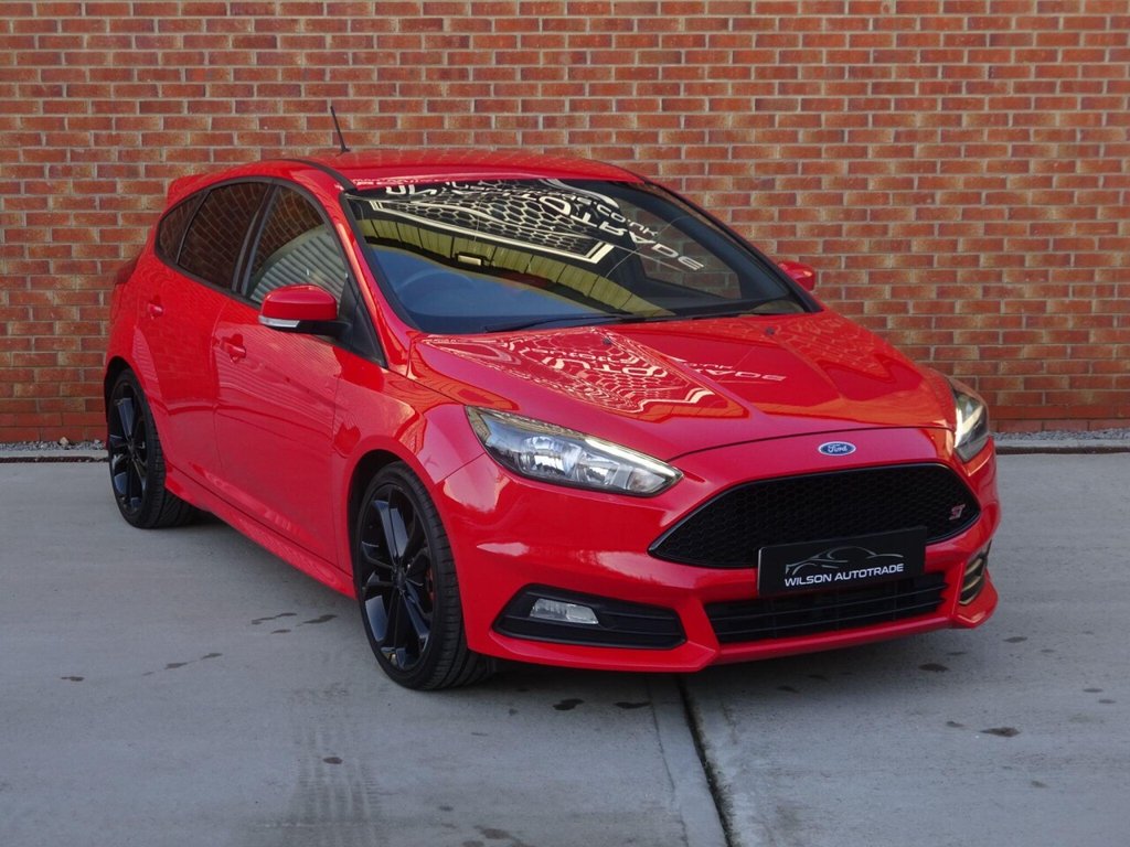 Used Ford Focus 2017 for sale - 76868109: Photo 2