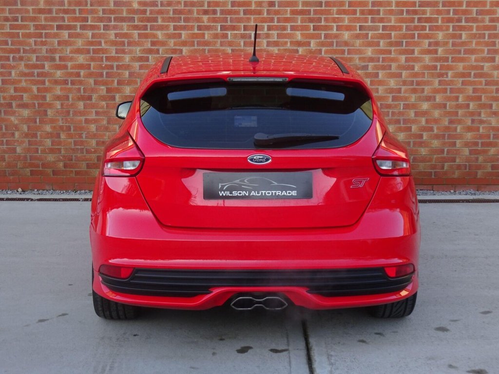 Used Ford Focus 2017 for sale - 76868109: Photo 5