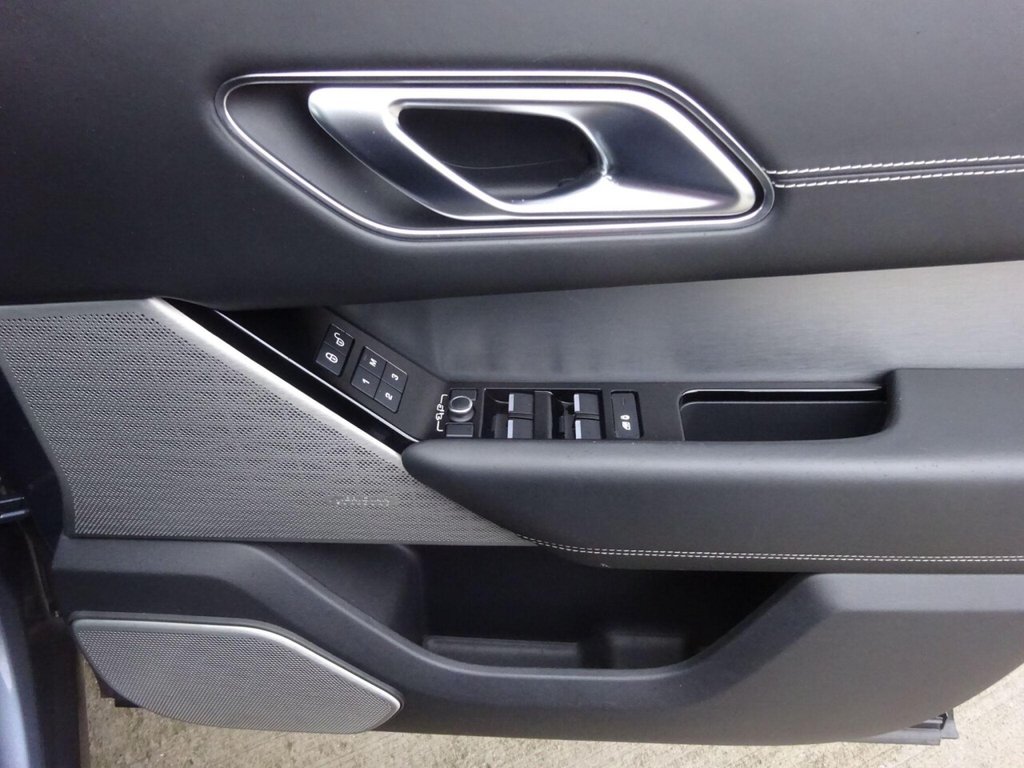 Used Land Rover Range Rover Velar 2019 for sale - 77053577: Photo 27