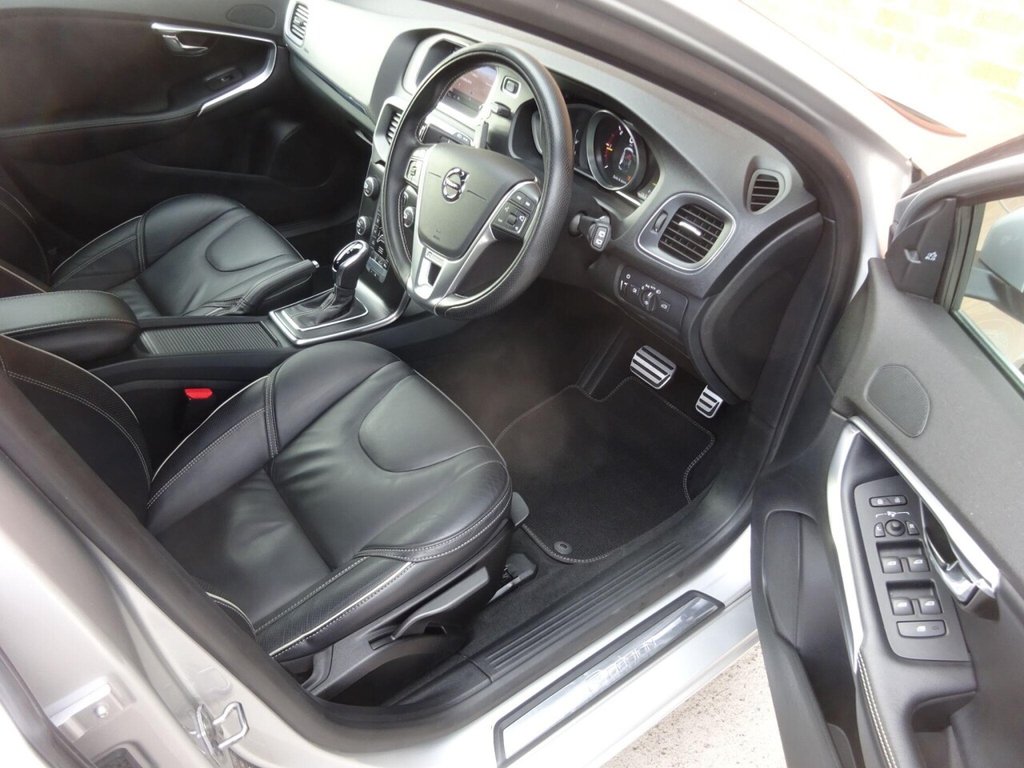 Used Volvo V40 2018 for sale - 75998882: Photo 14