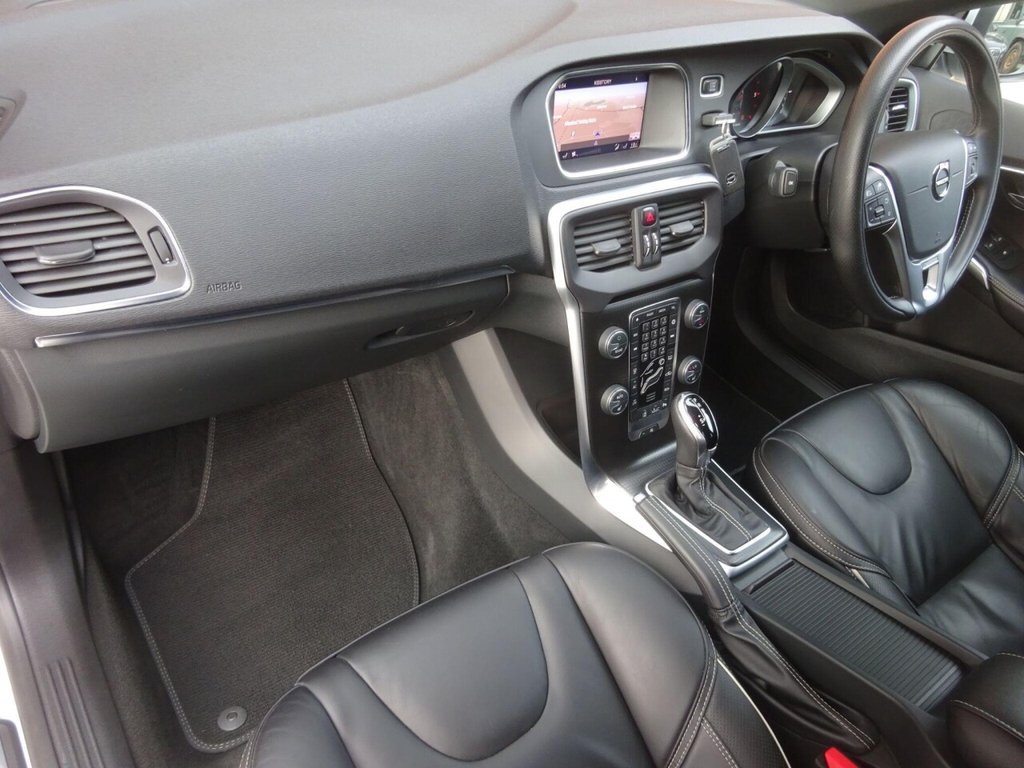 Used Volvo V40 2018 for sale - 75998882: Photo 17