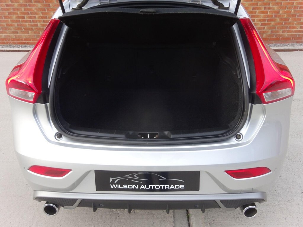 Used Volvo V40 2018 for sale - 75998882: Photo 31