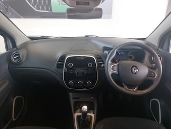 Used Renault Captur 2018 for sale - 79020717: Photo