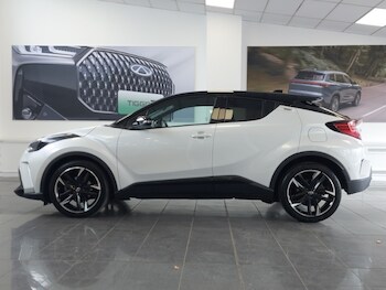 Used Toyota C-HR 2023 for sale - 78489773: Photo