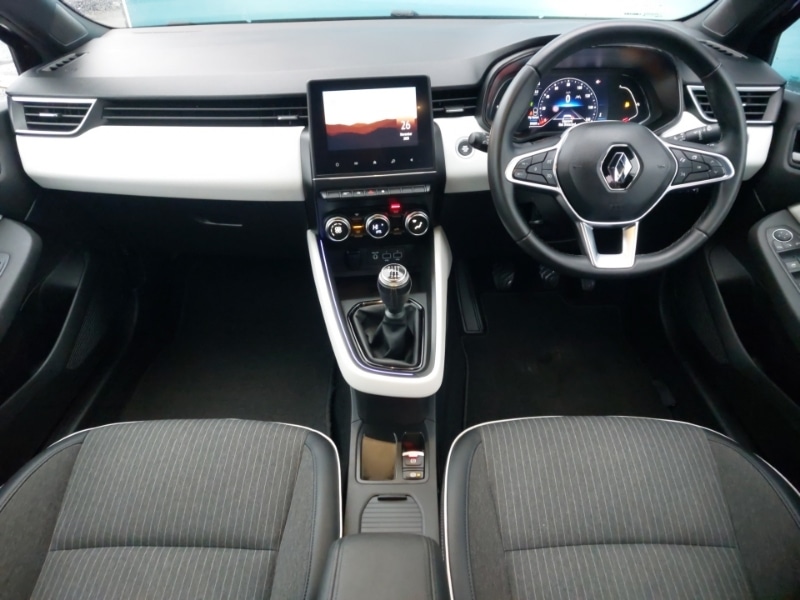 Used Renault Clio 2021 for sale - 76827131: Photo 2