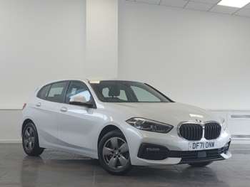 2022 - 116d SE 5dr