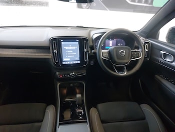 Used Volvo XC40 2024 for sale - 78269048: Photo