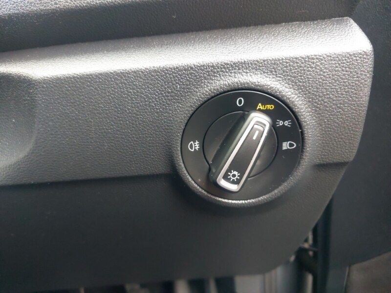 Used Volkswagen T-Roc 2021 for sale - 76464957: Photo 11