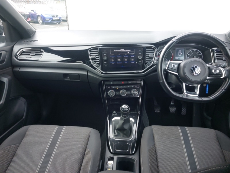 Used Volkswagen T-Roc 2021 for sale - 76464957: Photo 2