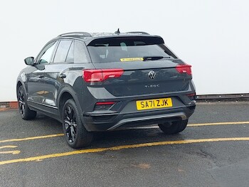 Used Volkswagen T-Roc 2021 for sale - 76464957: Photo