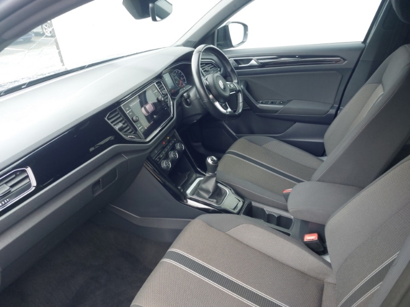 Used Volkswagen T-Roc 2021 for sale - 76464957: Photo 5