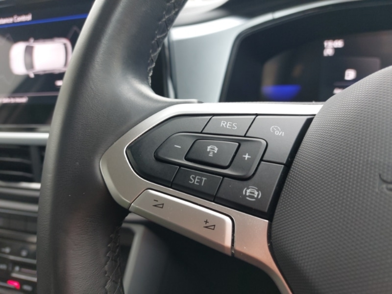 Used Volkswagen T-Roc 2022 for sale - 76556369: Photo 14