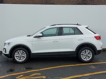 Used Volkswagen T-Roc 2022 for sale - 76556369: Photo