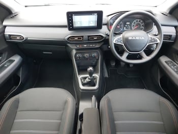 Used Dacia Sandero Stepway 2024 for sale - 76613801: Photo