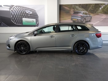 Used Toyota Avensis 2018 for sale - 77921935: Photo